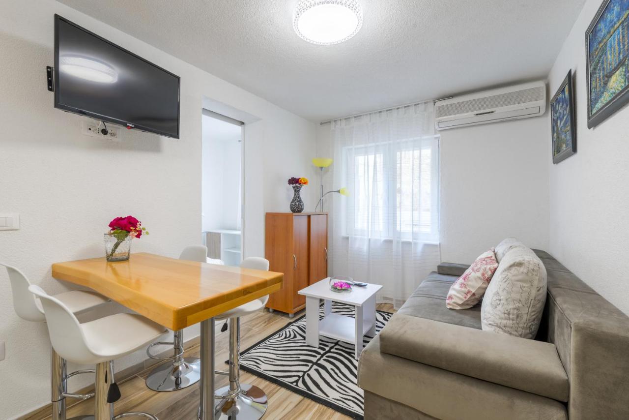Apartments By The Sea Baska Voda, Makarska - 17570 Esterno foto