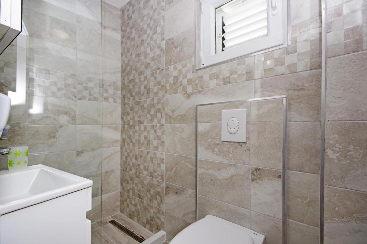 Apartments By The Sea Baska Voda, Makarska - 17570 Esterno foto