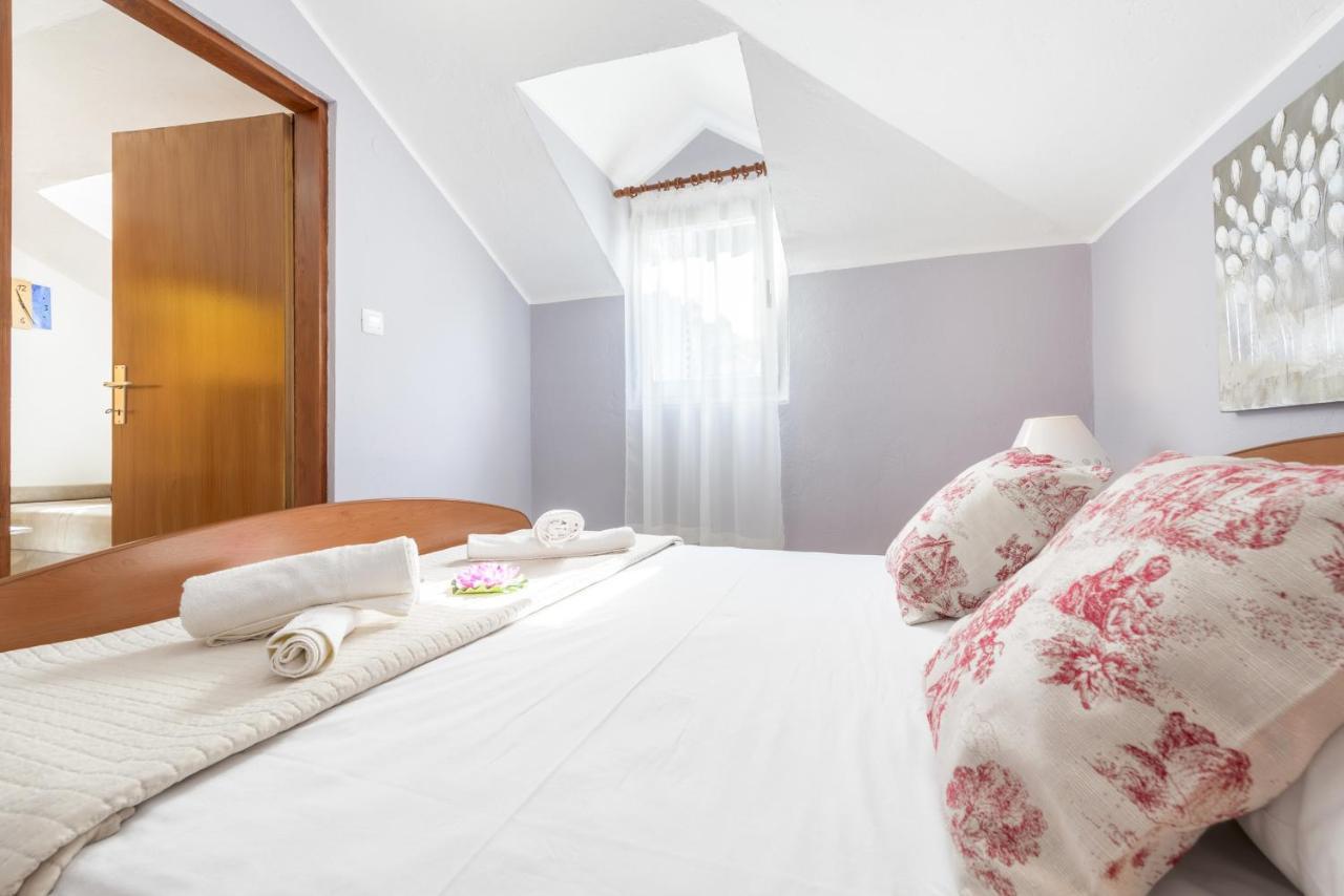 Apartments By The Sea Baska Voda, Makarska - 17570 Esterno foto