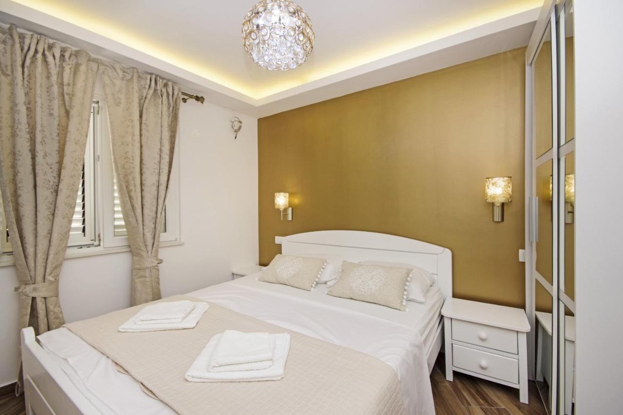 Apartments By The Sea Baska Voda, Makarska - 17570 Esterno foto