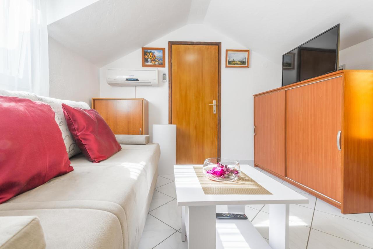 Apartments By The Sea Baska Voda, Makarska - 17570 Esterno foto